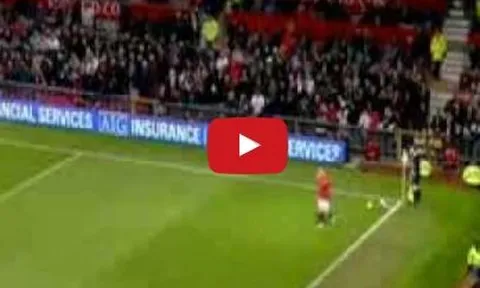 Pha phối hợp đá phạt góc tinh quái của Ryan Giggs và Wayne Rooney