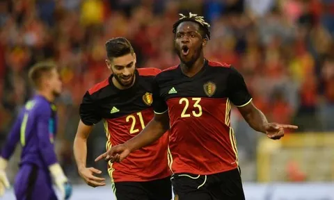 Pha xoay sở và ghi bàn cực hay của Batshuayi vào lưới CH Czech