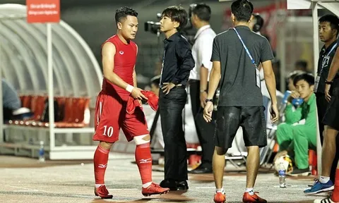 Phi Sơn nghỉ phải nghỉ thêm 1 tháng, HLV Miura lo sốt vó