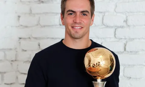Philipp Lahm nhận danh hiệu cuối cùng trong sự nghiệp