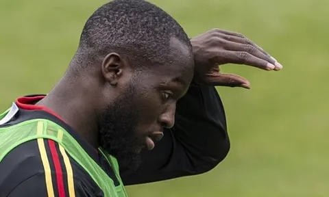 Phong độ lao dốc, Lukaku ủ rủ đến sân tập