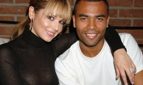 Phanh phui việc Cheryl từng giành giật Ashley Cole bằng... sex