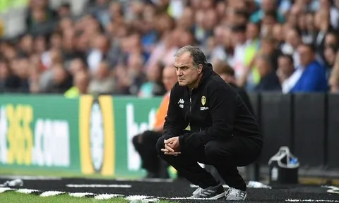 Phù thủy Marcelo Bielsa sớm đánh thức 'gã khổng lồ ngủ quên' Leeds United