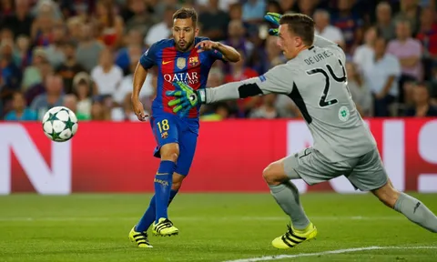 PSG hết cơ hội chiêu mộ ngôi sao cánh trái của Barca