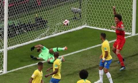 Fan MU chọc tức Man City với pha phản lưới của Jesus và Fernandinho