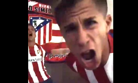 Quý tử nhà Simeone hét khản cổ khi CLB của bố cầm hòa Arsenal
