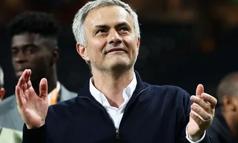 Quyền lực ngầm Mourinho khiến sao MU run sợ