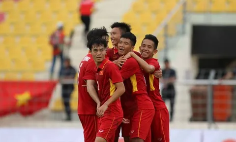 Ra quân tưng bừng, U22 Việt Nam vẫn bị chê kém