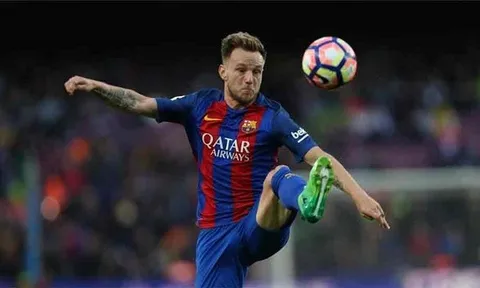 Rakitic: Chủ tịch Pique yêu cầu tôi nhường pen cho Mascherano