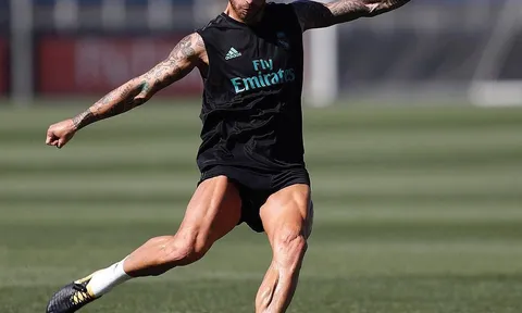 Ramos căng đùi tập sút, quyết ghi bàn vào lưới Barca