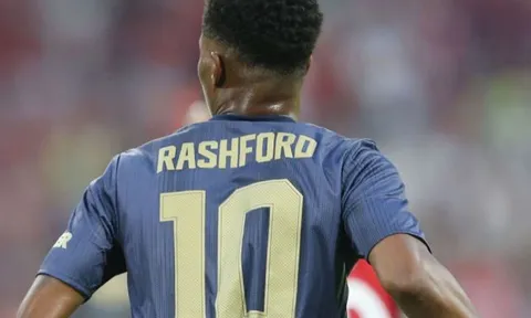 Rashford nhận áo số 10, Rooney gửi thông điệp đặc biệt