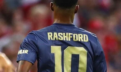 Rashford phản ứng ra sao khi được trao áo số 10 huyền thoại tại M.U?