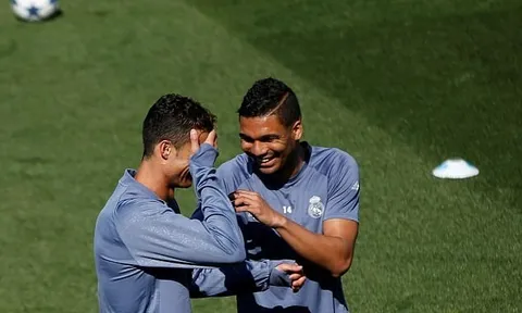 Chùm ảnh: Ronaldo và đồng đội tập như chơi trước màn tái đấu Bayern