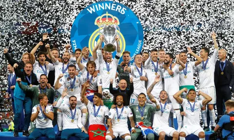 Real Madrid: Kẻ tắm tới 3 lần trên 1 dòng sông