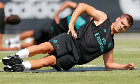 Real Madrid 'lặng lẽ' chuyển nhượng: Làm giàu không khó!