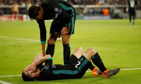Real nhận tin "sét đánh" trước đại chiến với Bayern