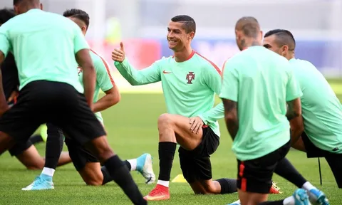 Real sẵn sàng trả tiền thuế để giữ Ronaldo ở lại
