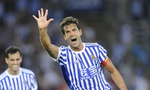 Real Sociedad tri ân đội trưởng Xabi Prieto theo cách siêu "đặc biệt"