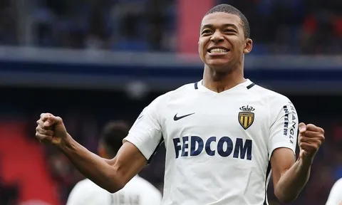 Real tung chiêu độc lôi kéo Mbappe