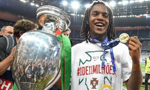 Thực hư chuyện đàn em CR7 sắp thành cầu thủ đắt nhất Bayern