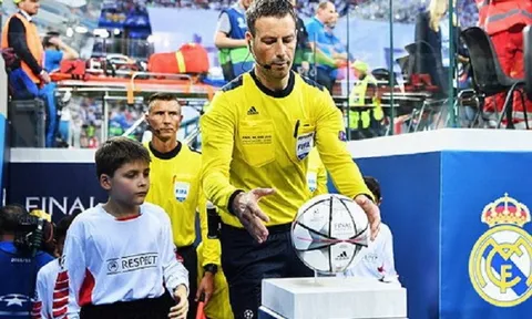 Vợ tuyển thủ Anh tham gia lực lượng trợ lý VAR ở World Cup