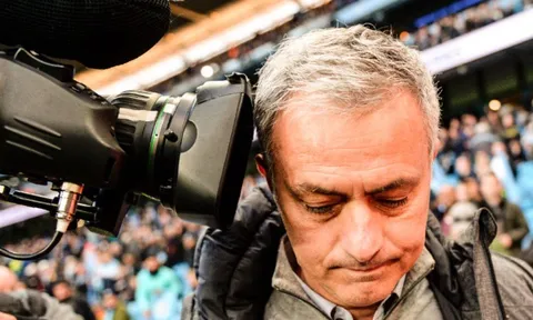 Rõ danh tính hậu vệ đầu tiên bị Mourinho 'trảm' hè này