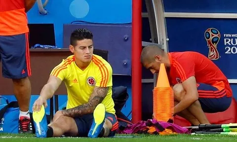 Rodriguez nhăn nhó tập hồi phục, HLV Pekerman lo ra mặt