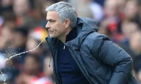 Rời Emirates, Mourinho không quên 'đá xoáy' Arsenal và Wenger