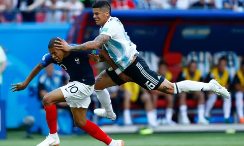 Rojo từ người hùng thành tội đồ Argentina vì pha bóng xuẩn ngốc