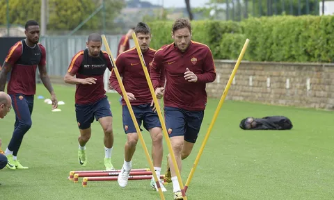 Roma 'thiếu lửa' trước giờ đại chiến với Milan