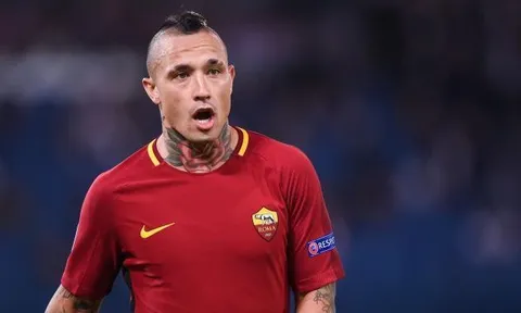 Fan Man Utd tha thiết kêu gọi Mourinho chiêu mộ sao Roma