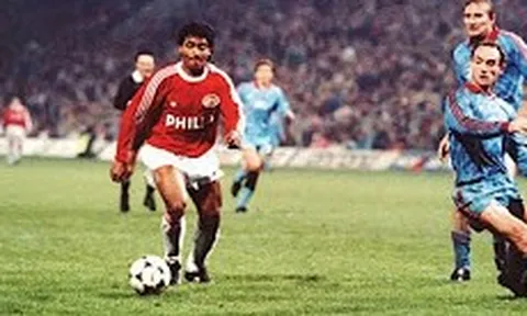 Romario, "Quỷ lùn" từng khiến cả thế giới khiếp sợ