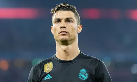 Mourinho nói về khả năng mua lại Ronaldo của Man Utd