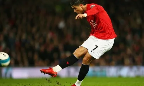 Ronaldo đã phát triển kỹ thuật đá phạt ở Man United thế nào?