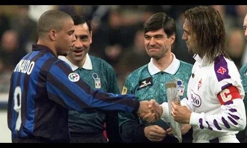 Ronaldo đối đầu Batistuta (Inter Milan vs Fiorentina 1999)
