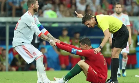 Ronaldo đón Sergio Ramos nhập hội thua: Lời nguyền là có thật!