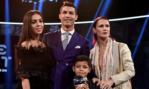Bạn gái Ronaldo lâm vào cảnh thất nghiệp