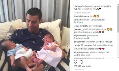 Ronaldo hạnh phúc bên cạnh cặp song sinh vừa chào đời