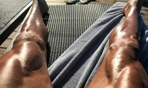 Ronaldo khoe đôi chân lực lưỡng, hù dọa Juventus