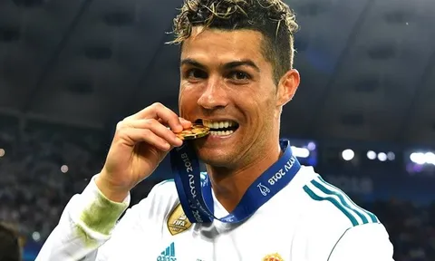 Làm loạn đòi rời Real, Ronaldo không phải muốn tiền