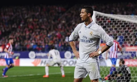 Ronaldo trước nguy cơ lỡ Siêu kinh điển