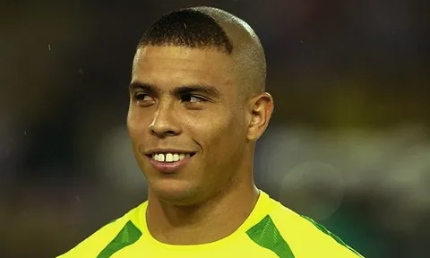 Firmino từng cắt tóc y hệt Ronaldo ‘béo’