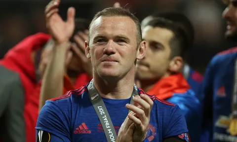 Rooney: "Chỉ 2 cái tên có thể phá vỡ kỉ lục của tôi"