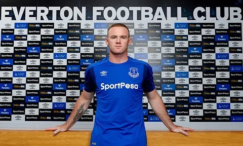 Rooney tiết lộ bí mật trong suốt quãng thời gian khoác áo MU