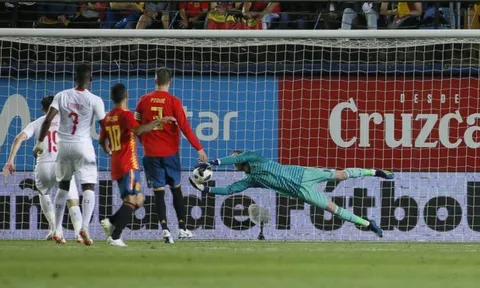 Giao hữu tiền World Cup 2018 Tây Ban Nha vs Thụy Sĩ: Sai lầm hiếm hoi của David de Gea