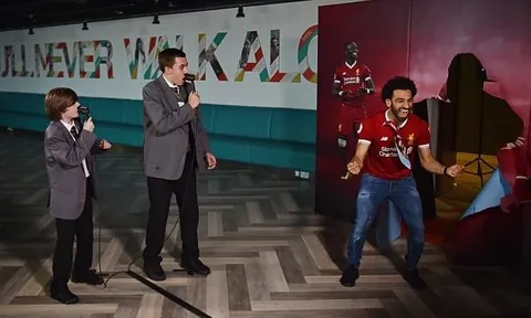 Salah 'xuất quỷ nhập thần', CĐV nhí vui khôn xiết