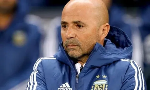 Sampaoli: Lỗi hoàn toàn ở tôi, đừng chỉ trích các cầu thủ!