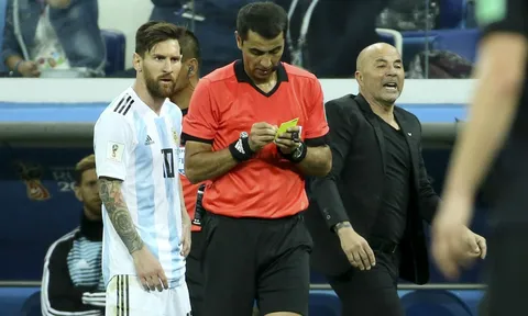 Sampaoli tuyên bố Argentina sẽ lại nhồi bóng cho Messi