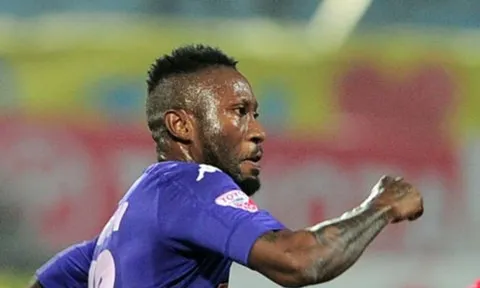 Samson đấm bốc và nỗi xấu hổ cấp số nhân của V.League