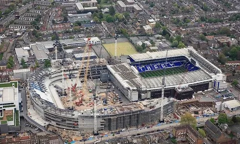 Sân White Hart Lane chuẩn bị "thay áo"